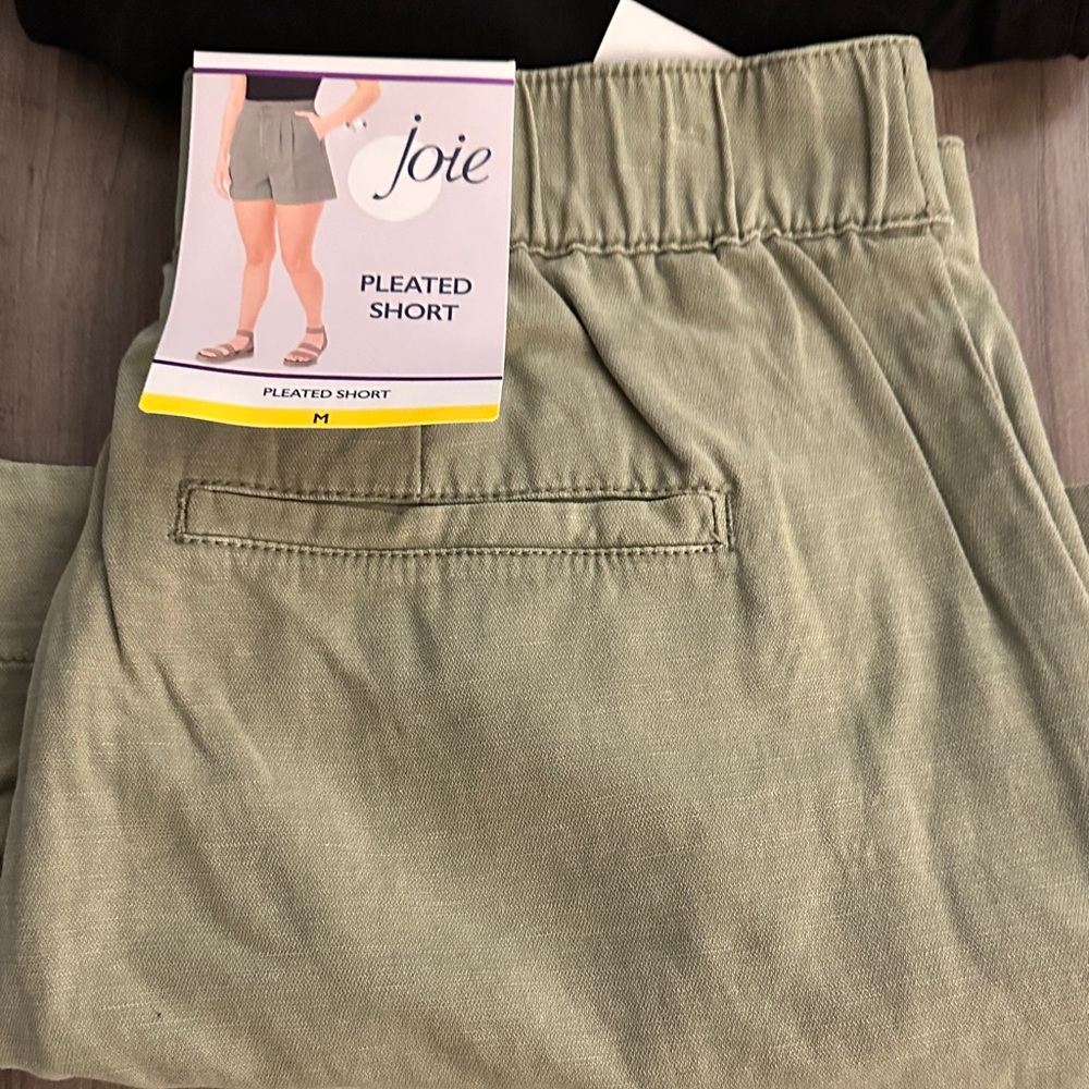 Joie Black and Green Pleated Shorts - Picture 2 of 6